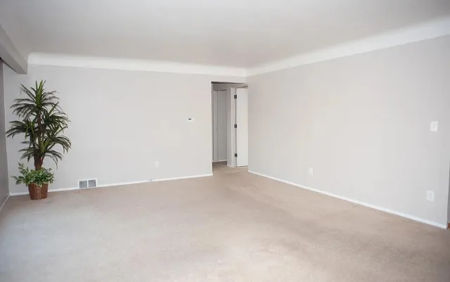 $2,000 | 14255 Cavell Street, Livonia, MI 48154