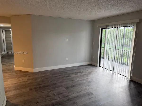 $2,400 | 451 Northeast 207th Lane, Unit 102, Miami, FL 33179