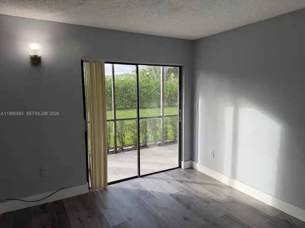 $2,400 | 451 Northeast 207th Lane, Unit 102, Miami, FL 33179