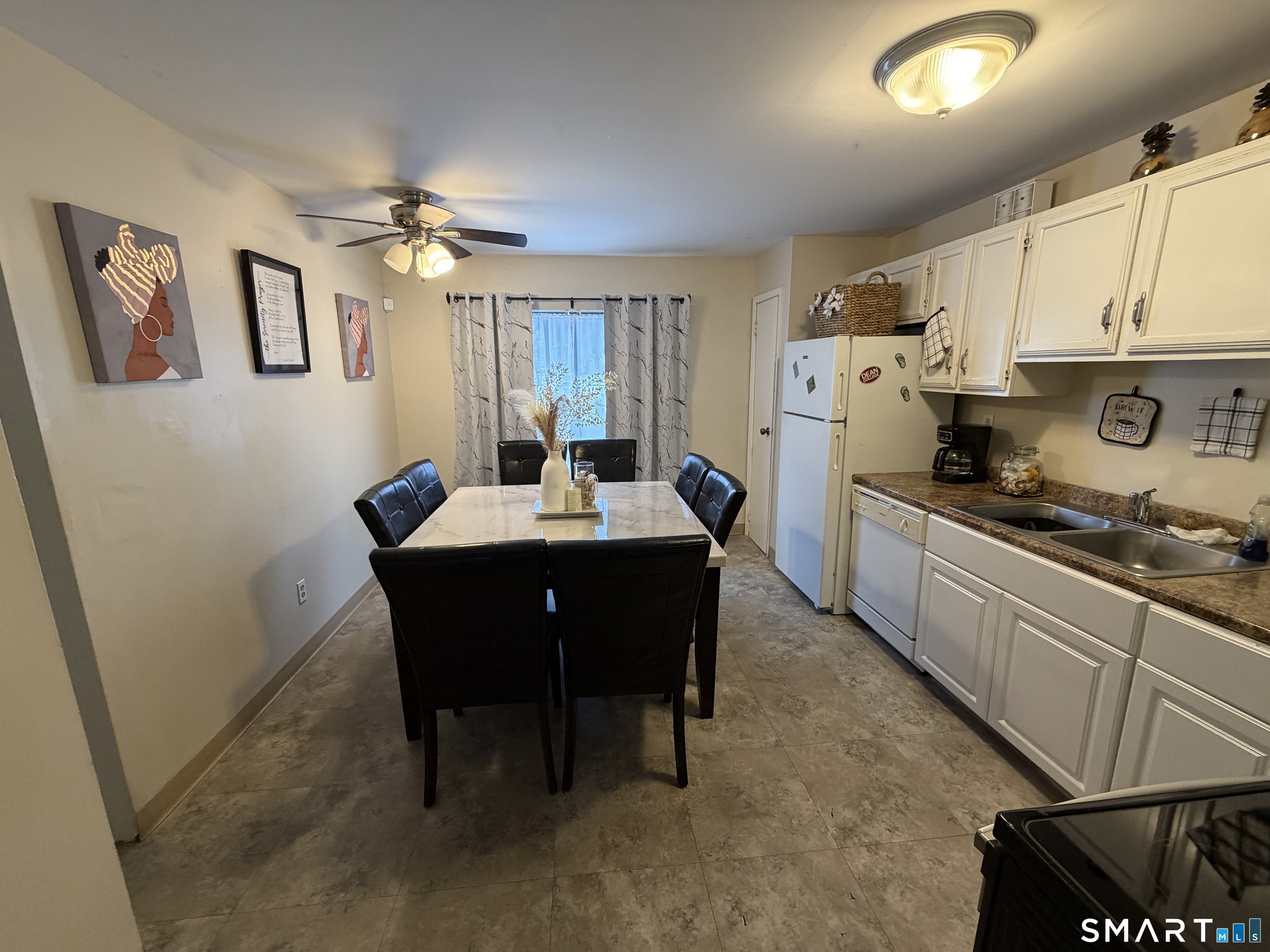 11 Fox Street Waterbury, CT 06708 - Photo 5 of 9