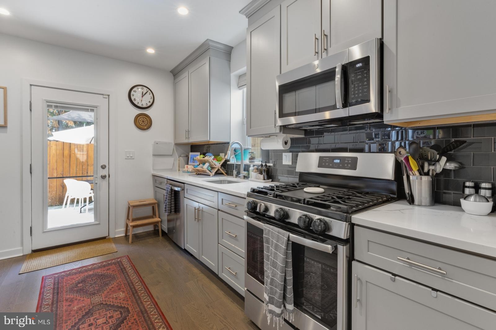 2136 Pemberton Street Philadelphia, PA 19146 - Photo 11 of 45