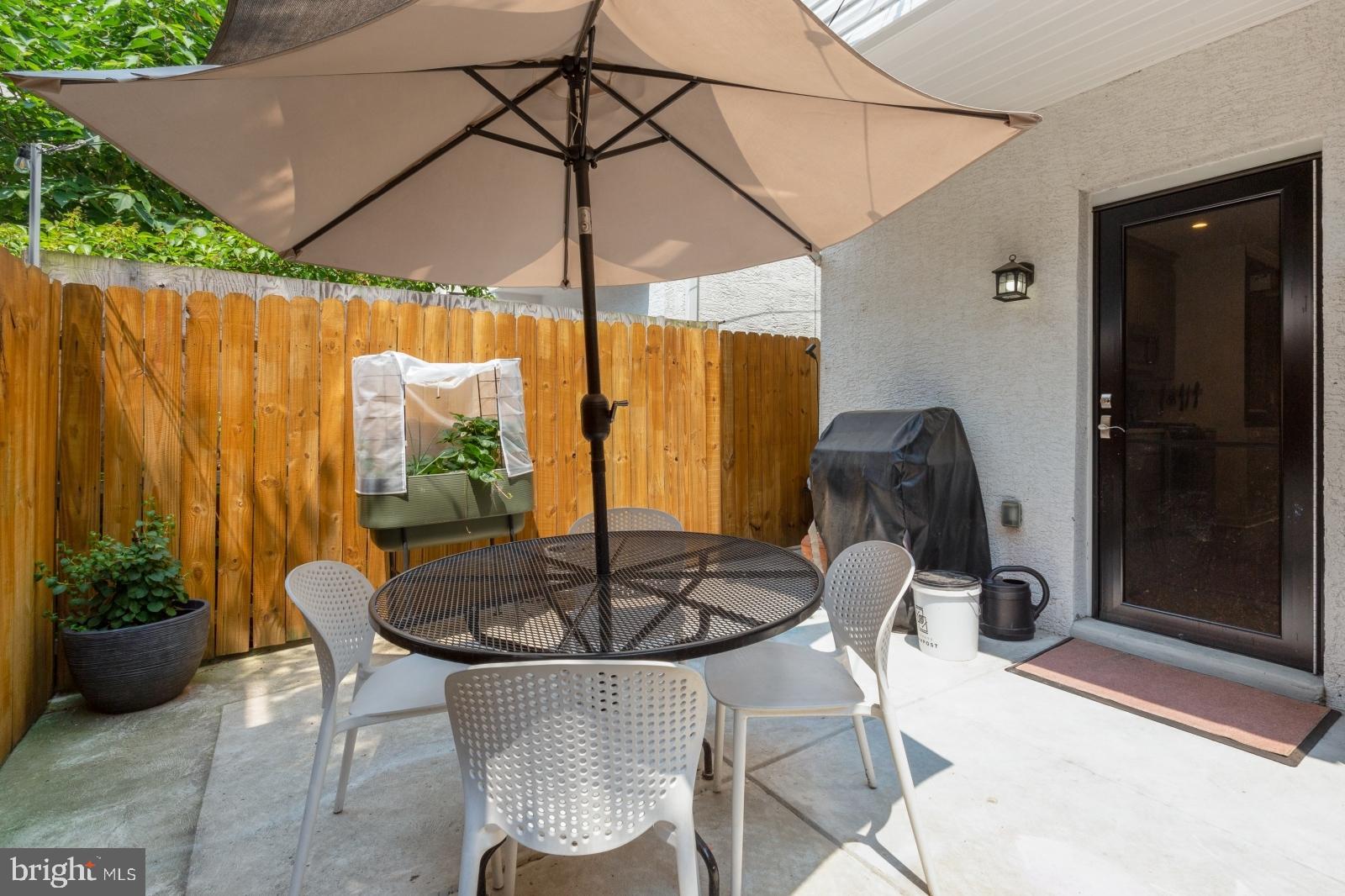 2136 Pemberton Street Philadelphia, PA 19146 - Photo 15 of 45