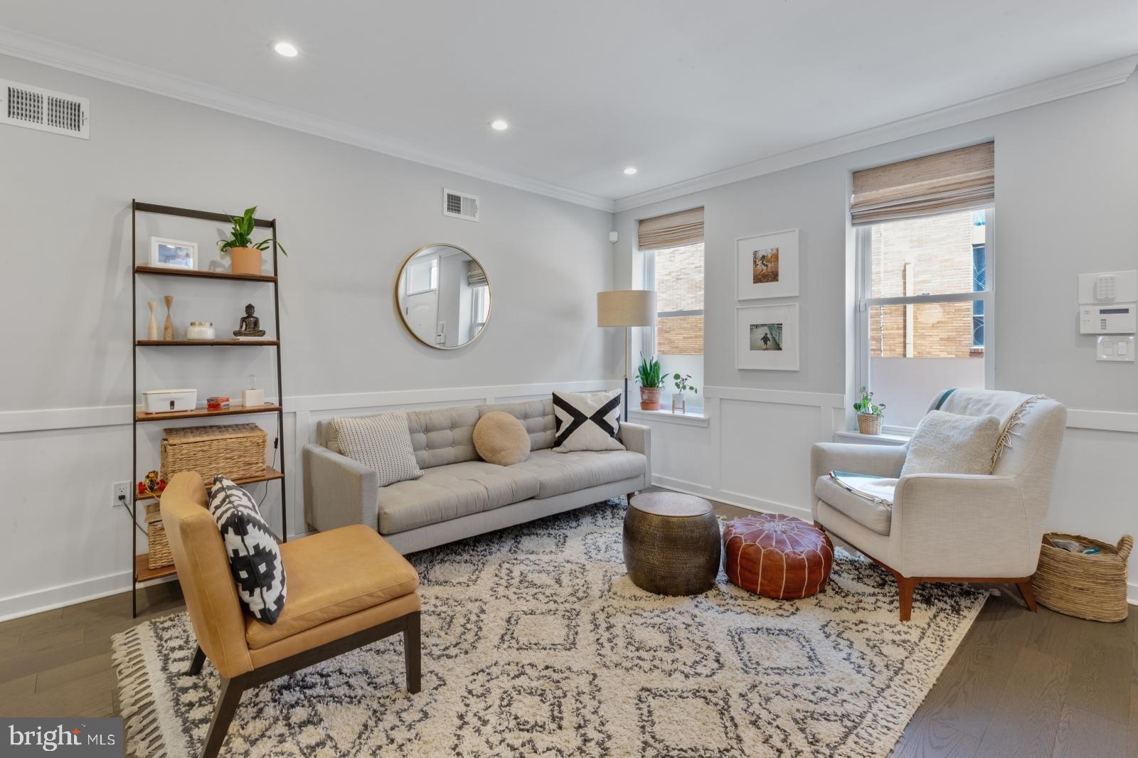 2136 Pemberton Street Philadelphia, PA 19146 - Photo 3 of 45