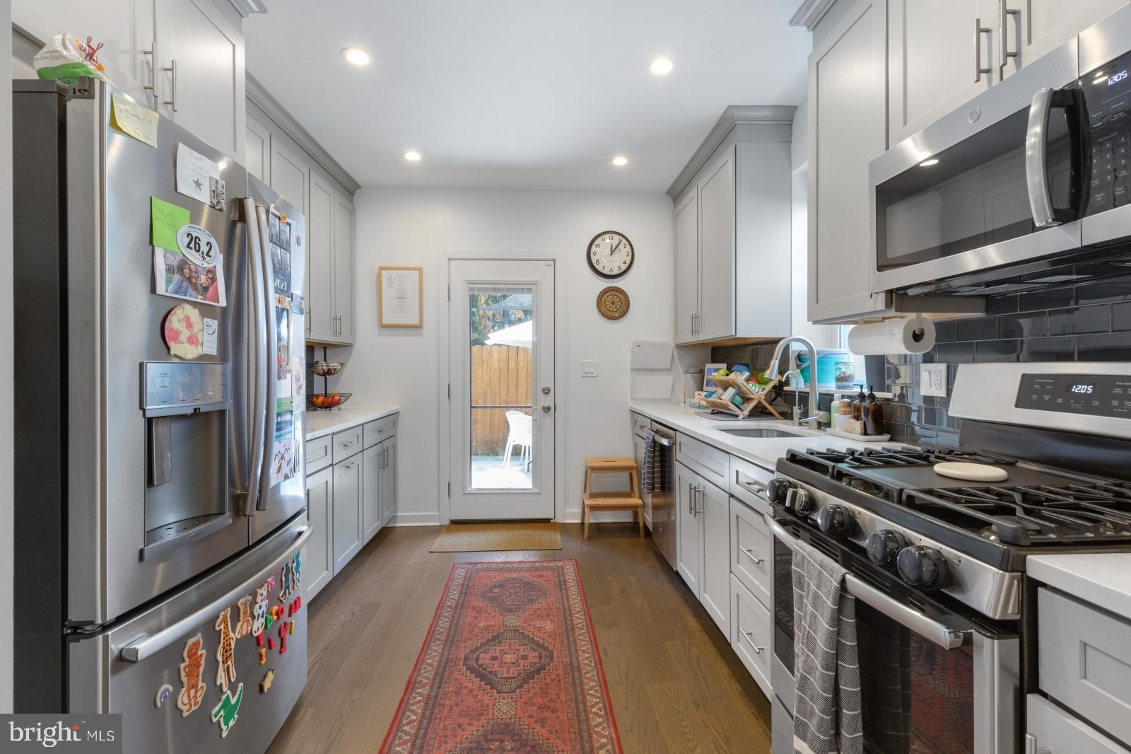 2136 Pemberton Street Philadelphia, PA 19146 - Photo 10 of 45