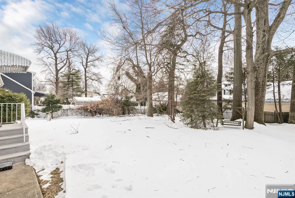 27 Madison Avenue Rochelle Park, NJ 07662 - Photo 11 of 15