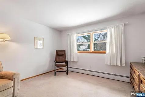 $575,000 | 27 Madison Avenue, Rochelle Park, NJ 07662