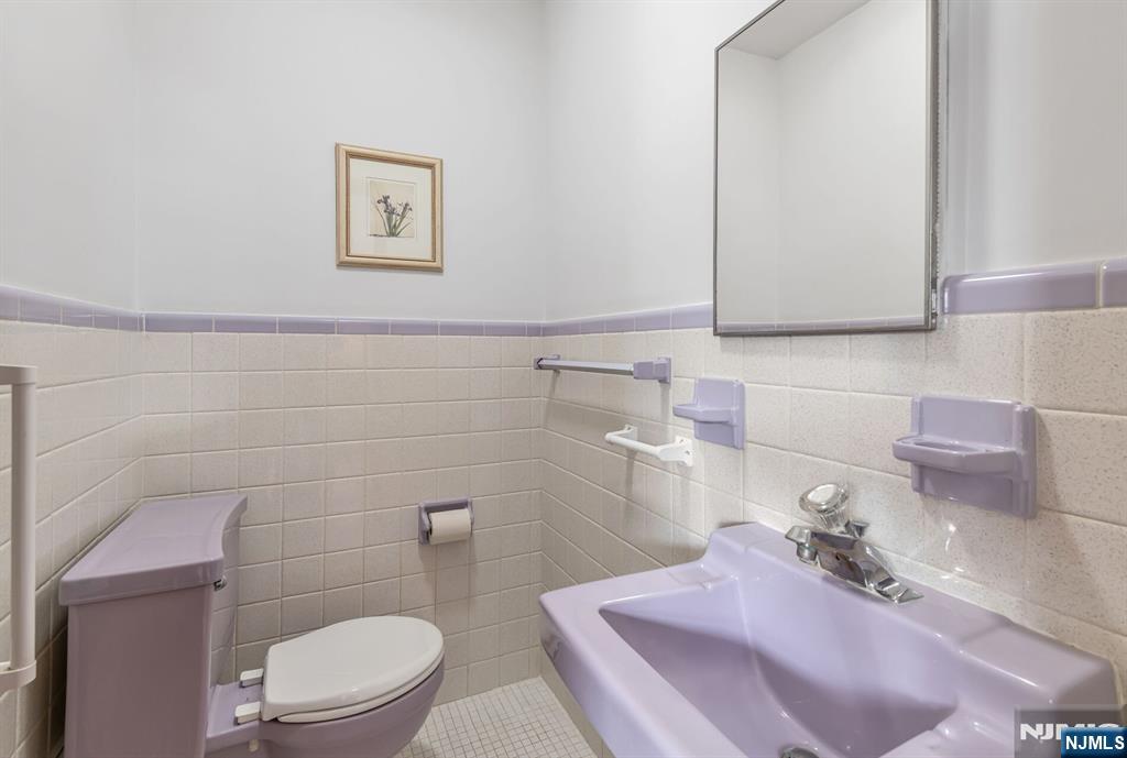 27 Madison Avenue Rochelle Park, NJ 07662 - Photo 6 of 15