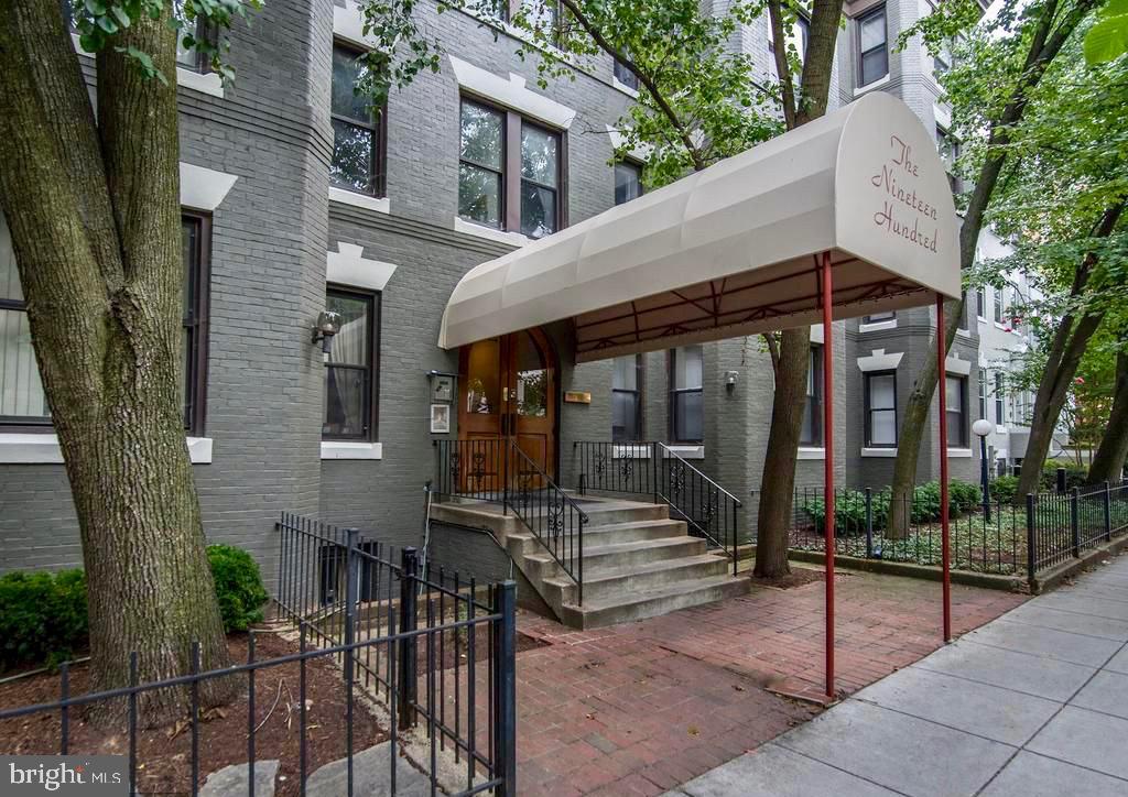 1900 S Street Northwest, Unit 4 Washington, DC 20009 - Photo 11 of 12 a view of a house with a porch