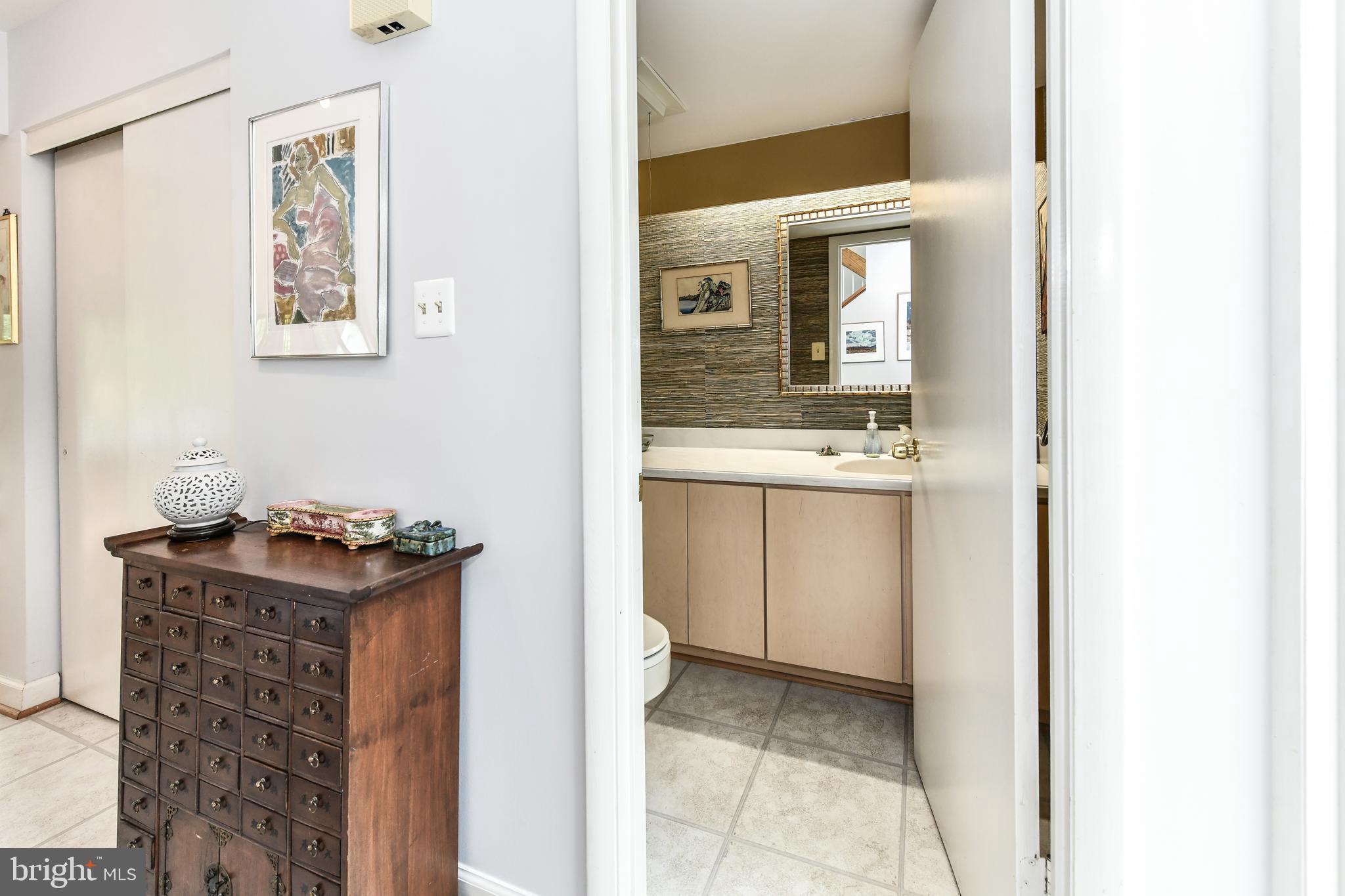 1626 Waters Edge Lane Reston, VA 20190 - Photo 3 of 33