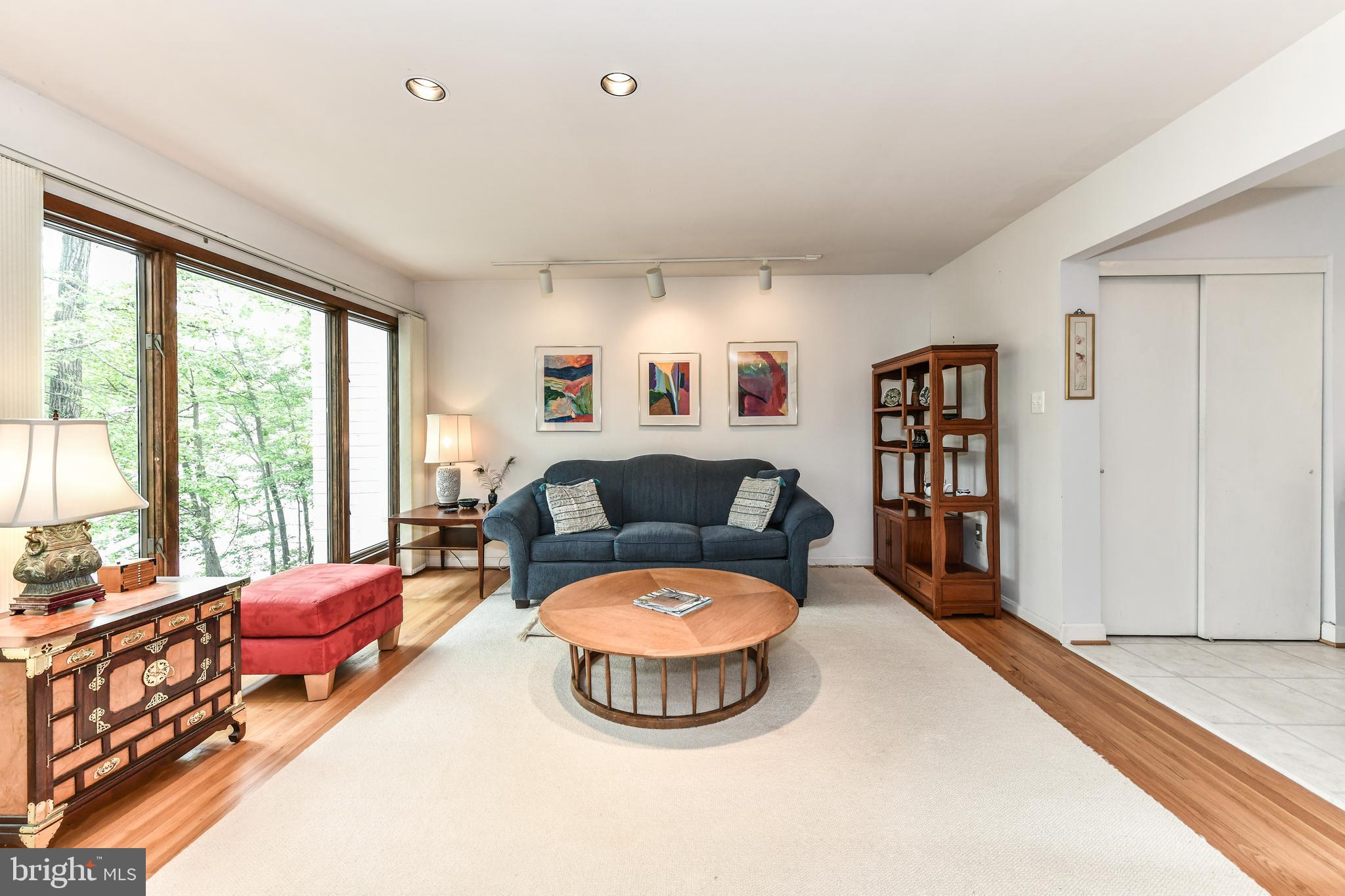 1626 Waters Edge Lane Reston, VA 20190 - Photo 5 of 33