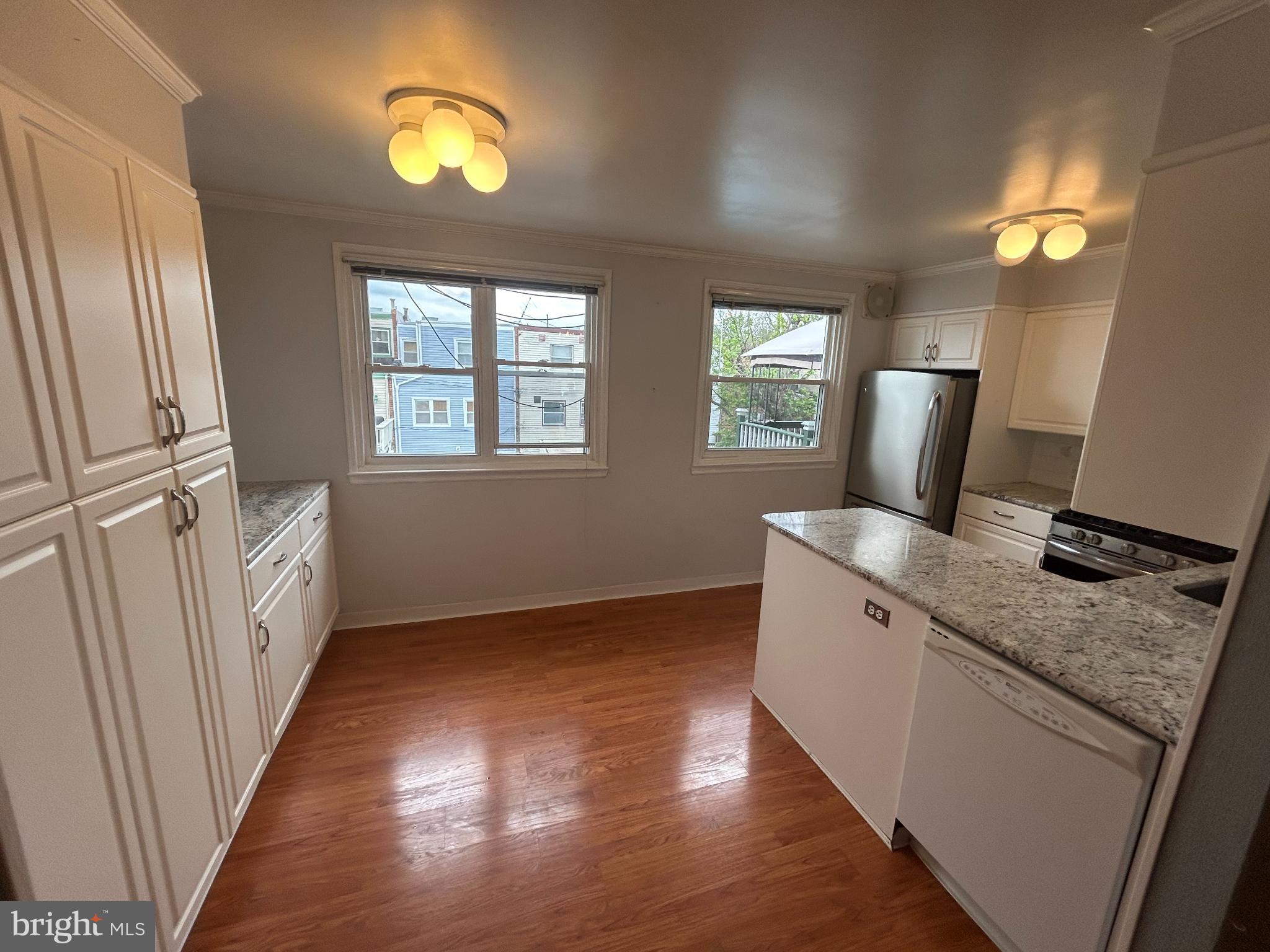 10830 Perrin Road Philadelphia, PA 19154 - Photo 5 of 25 Bright and airy kitchen with modern finishes.