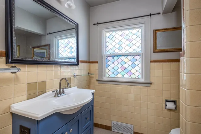 $289,900 | 1827 North Alvin Street, Appleton, WI 54911