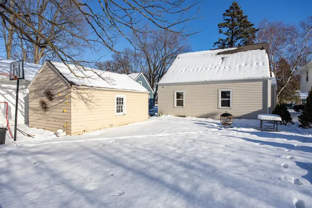 $289,900 | 1827 North Alvin Street, Appleton, WI 54911