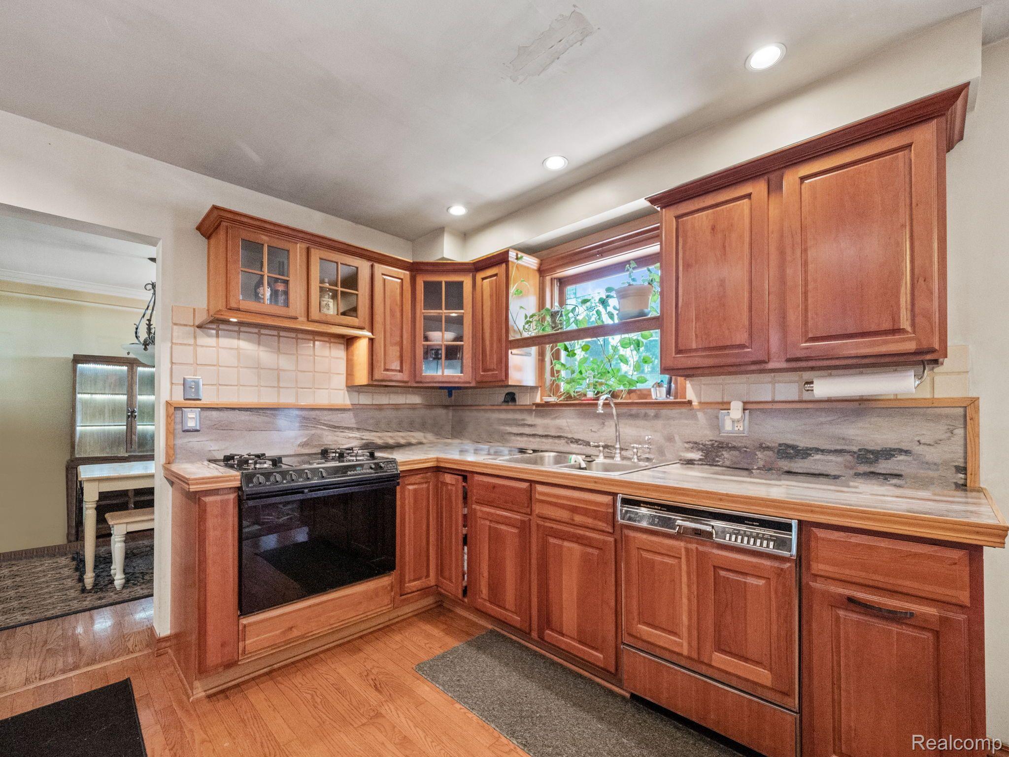 32167 Woody Road Fraser, MI 48026 - Photo 22 of 36 Gallery Image 22