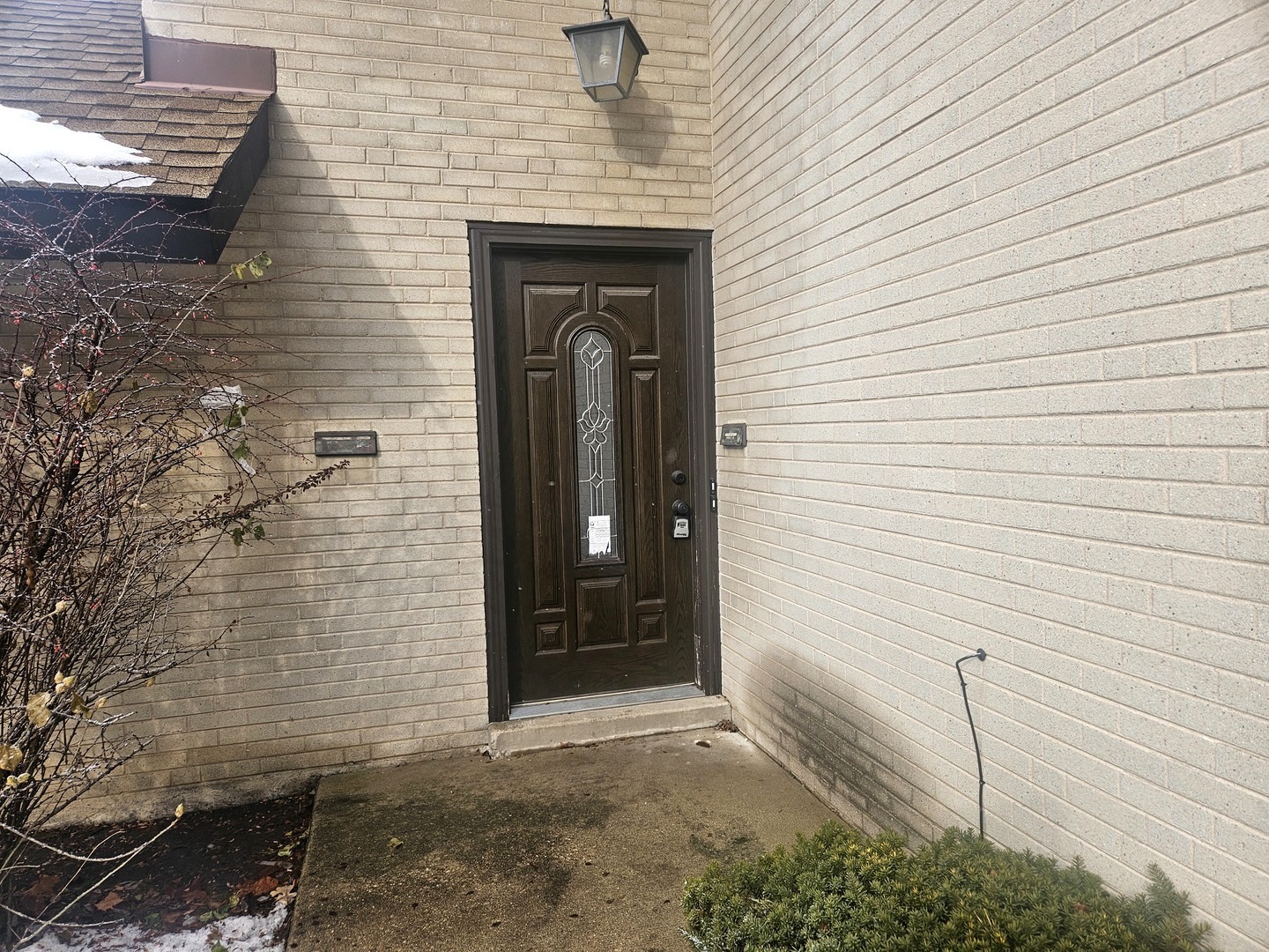 863 North Northwest Highway, Unit 2 Park Ridge, IL 60068 - Photo 6 of 23 a view of a door of the house