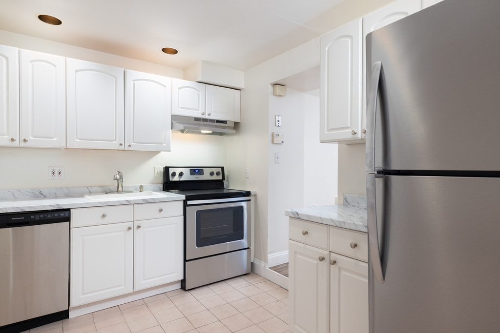 2 Derne Street Boston, MA 02114 - Photo 25 of 26