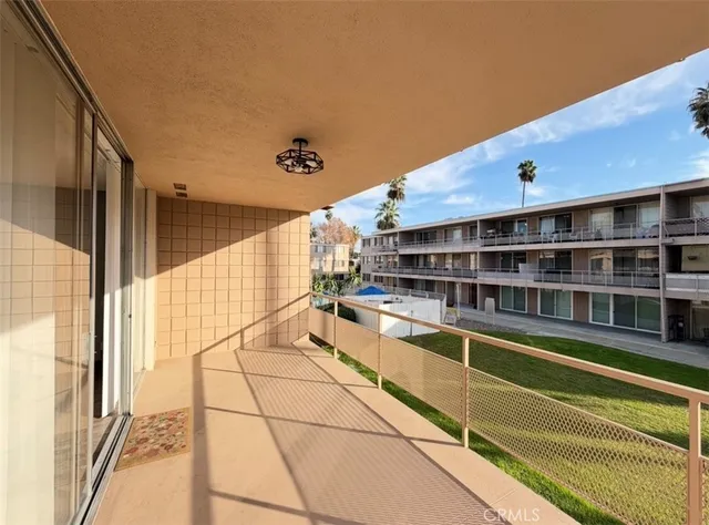 $2,500 | 6979 Palm Court, Unit N242, Riverside, CA 92506