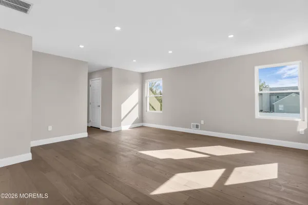 a view of an empty walk in closet