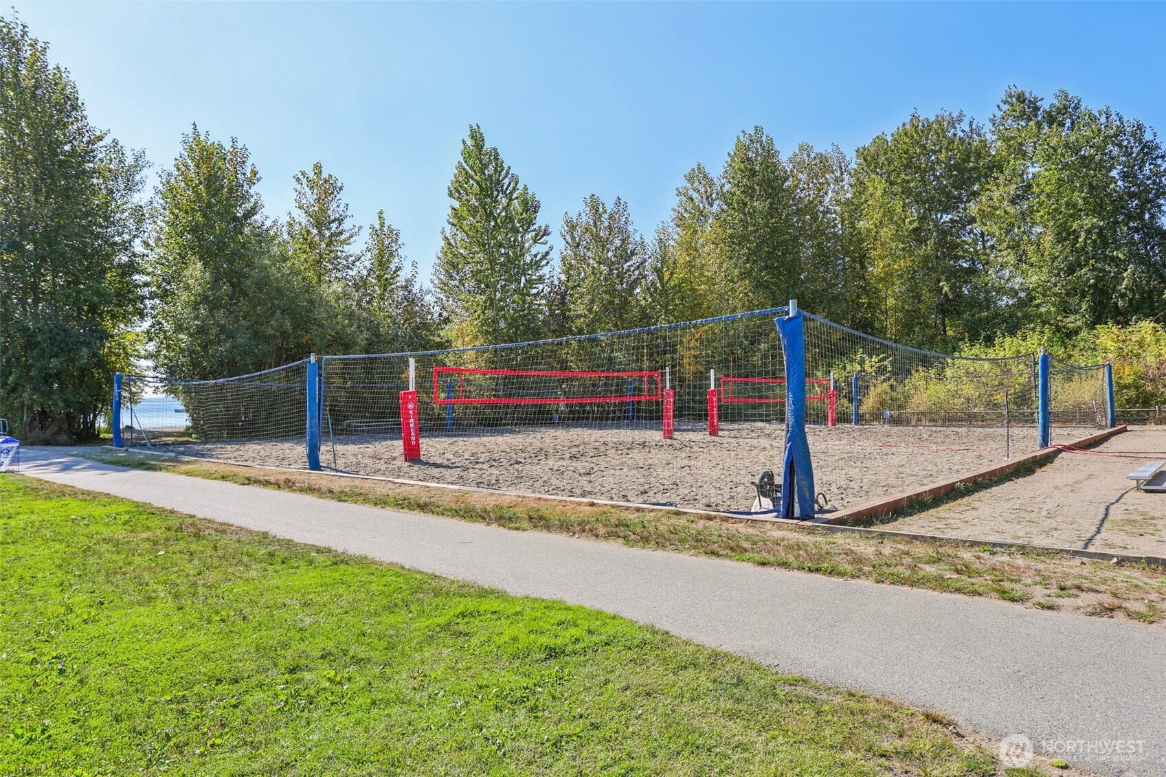 12044 96th Avenue Northeast, Unit 213 Kirkland, WA 98034 - Photo 18 of 24 a view of a park