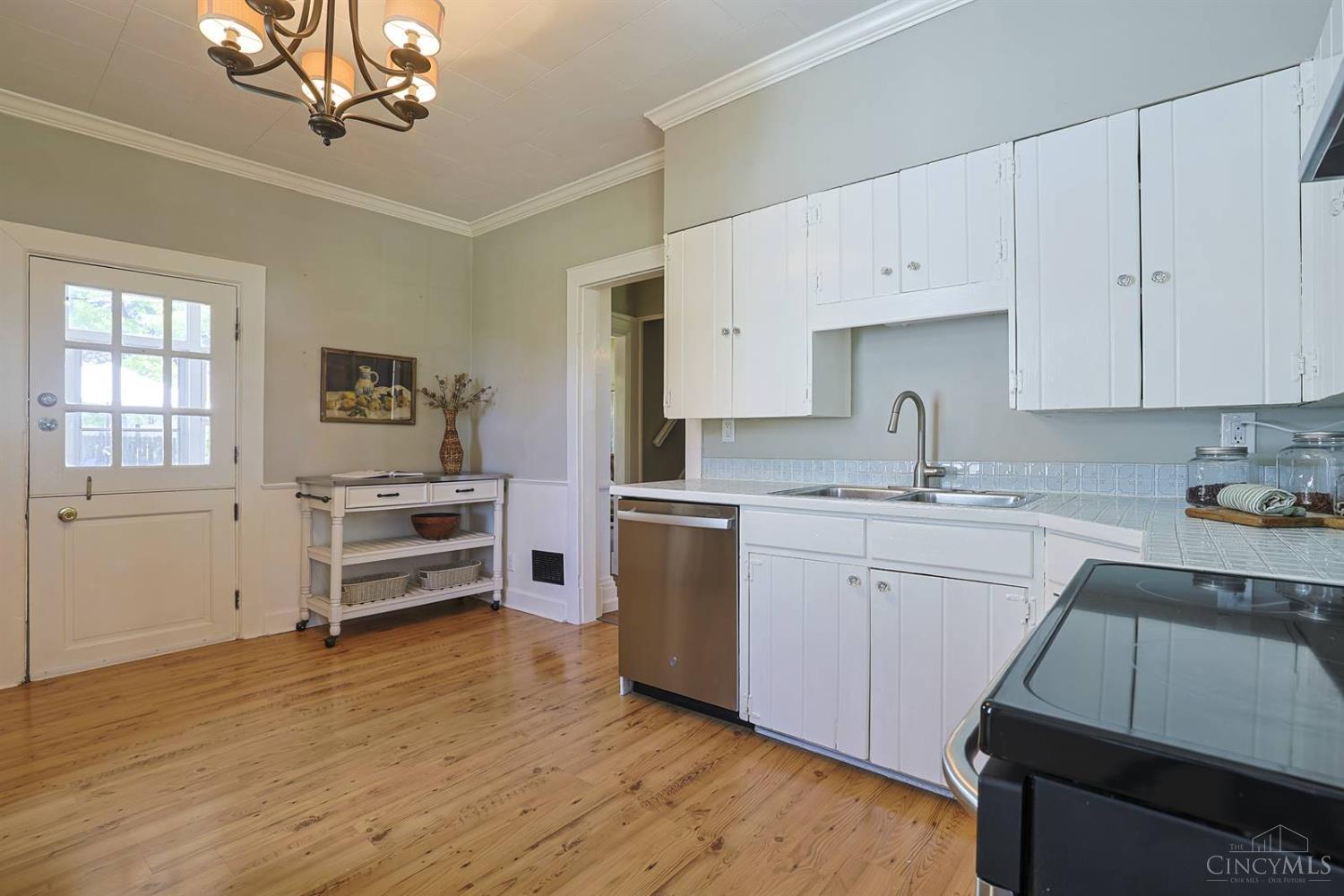 4057 Walton Creek Road Cincinnati, OH 45227 - Photo 15 of 54 Gallery Image 15