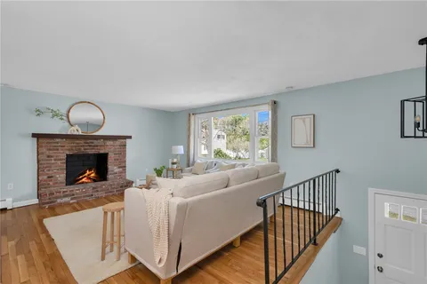 $599,000 | 6 Acre Avenue, Barrington, RI 02806