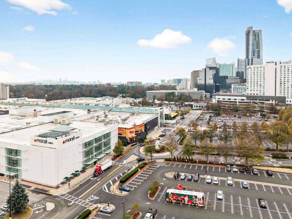 3668 Kingsboro Road Northeast, Unit 11 Atlanta, GA 30319 - Photo 38 of 43 a picture of city view