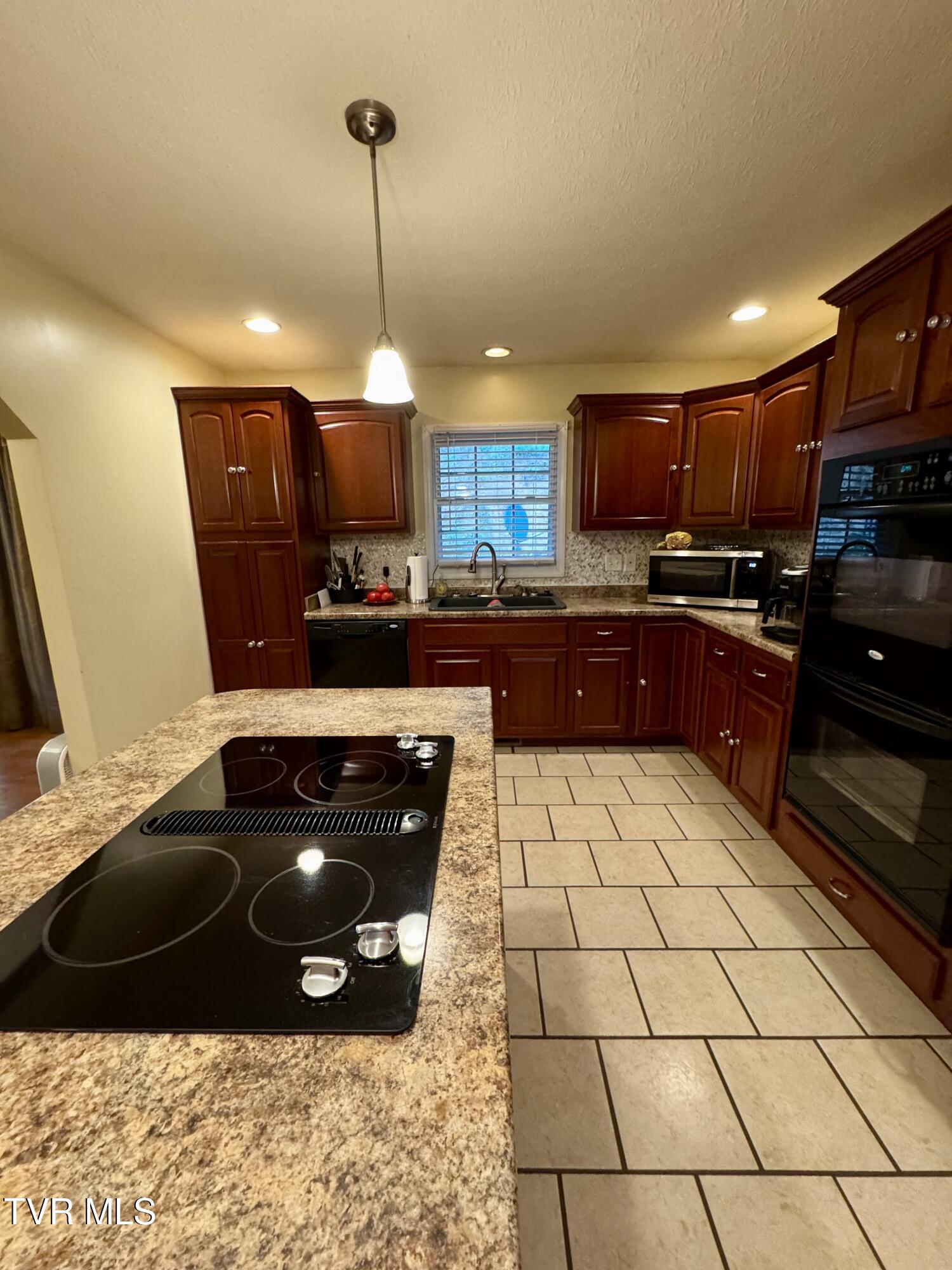 116 Hasty Boulevard Erwin, TN 37650 - Photo 20 of 45 IMG_5041