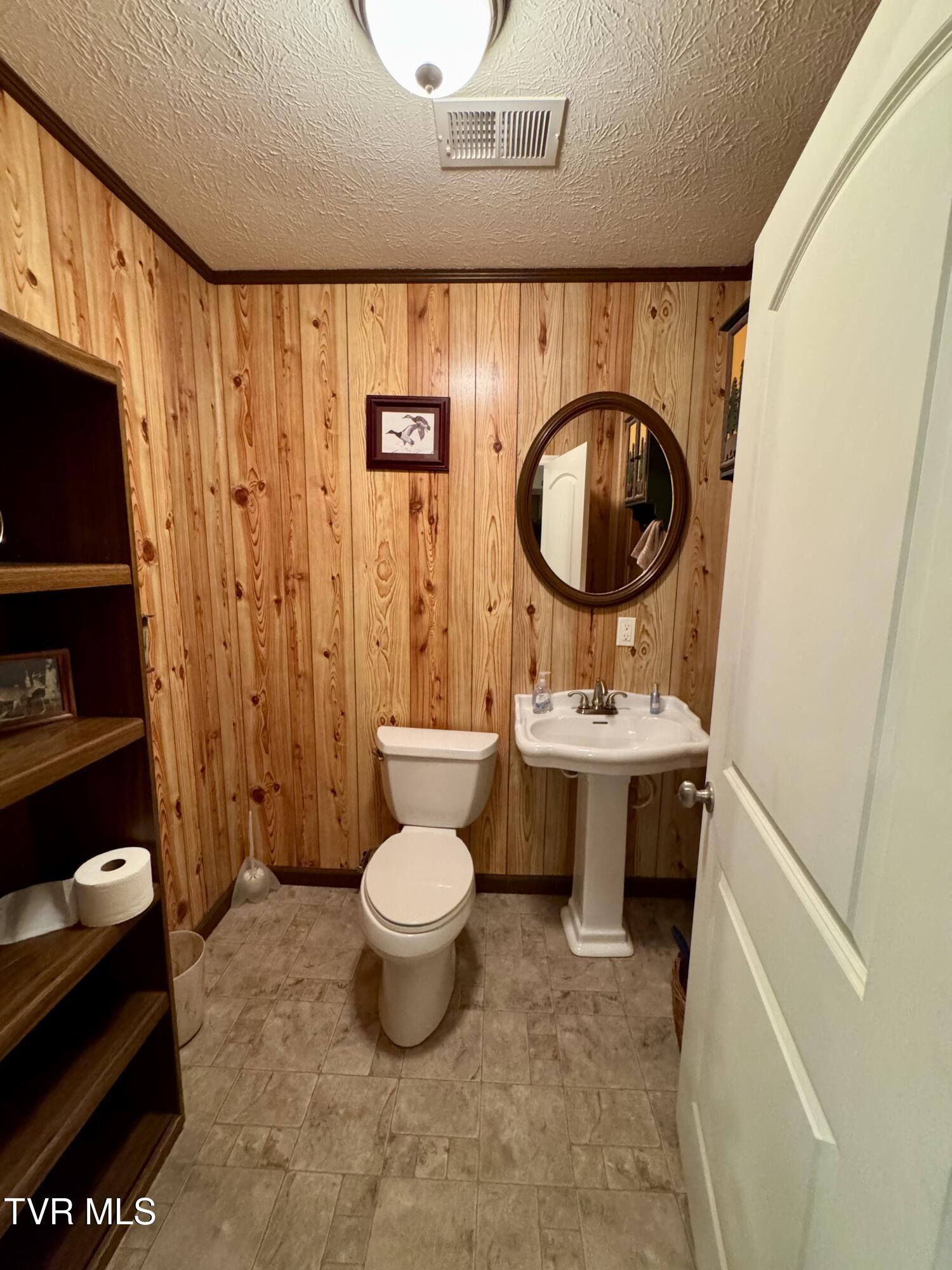 116 Hasty Boulevard Erwin, TN 37650 - Photo 40 of 45 IMG_5095