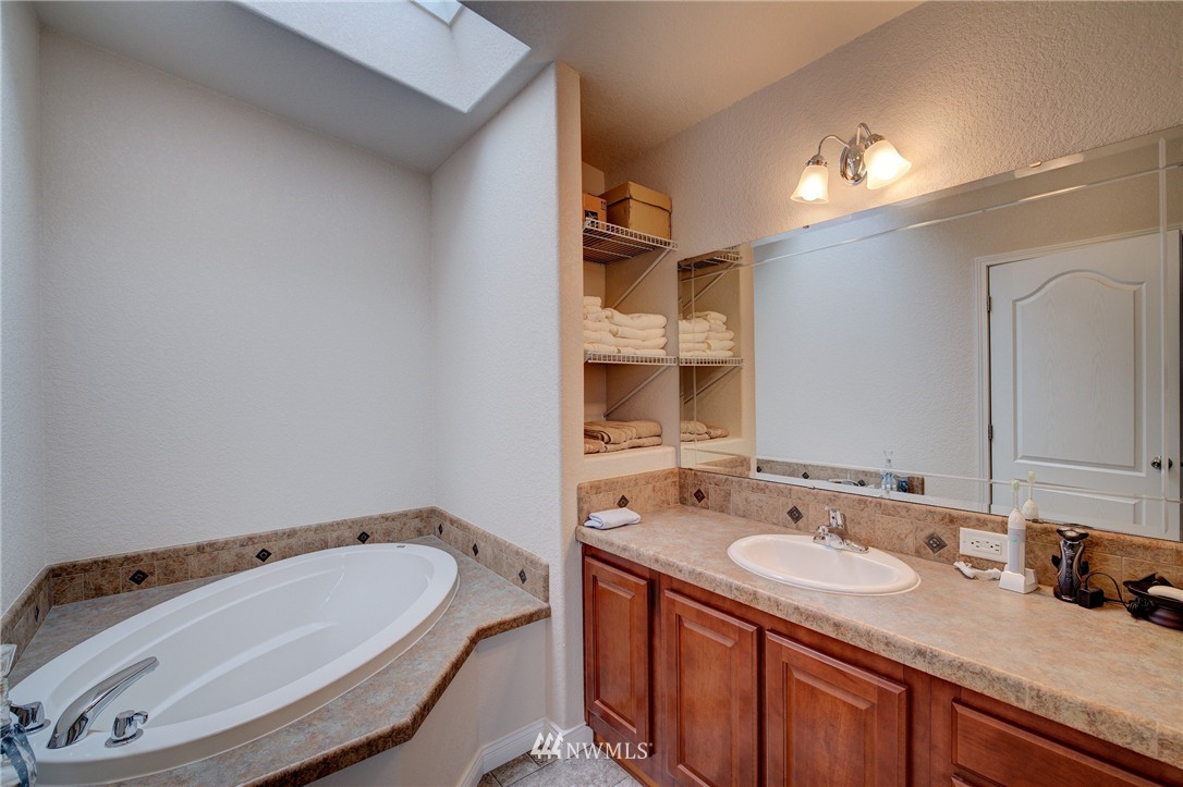 23525 15th Avenue Southeast, Unit 408 Bothell, WA 98021 - Photo 12 of 20 Gallery Image 12