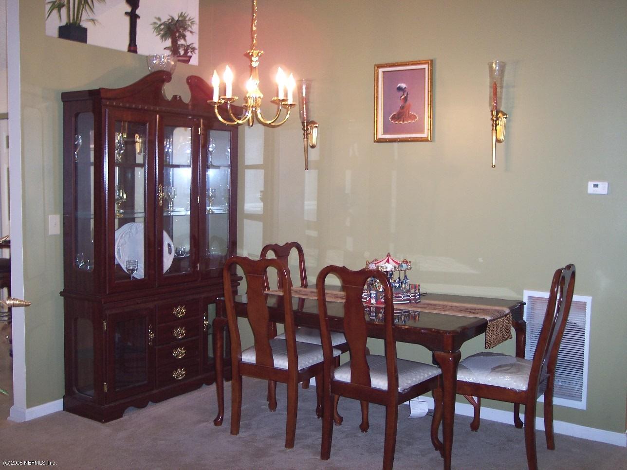 6885 Ridgeview Avenue Jacksonville, FL 32244 - Photo 6 of 18 DINING ROOM