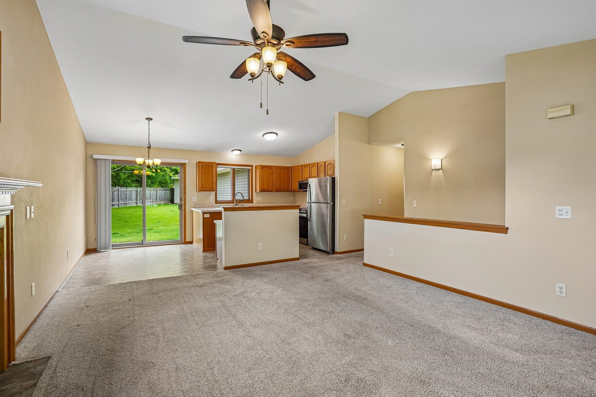 7526 Crawling Stone Road Madison, WI 53719 - Photo 7 of 44