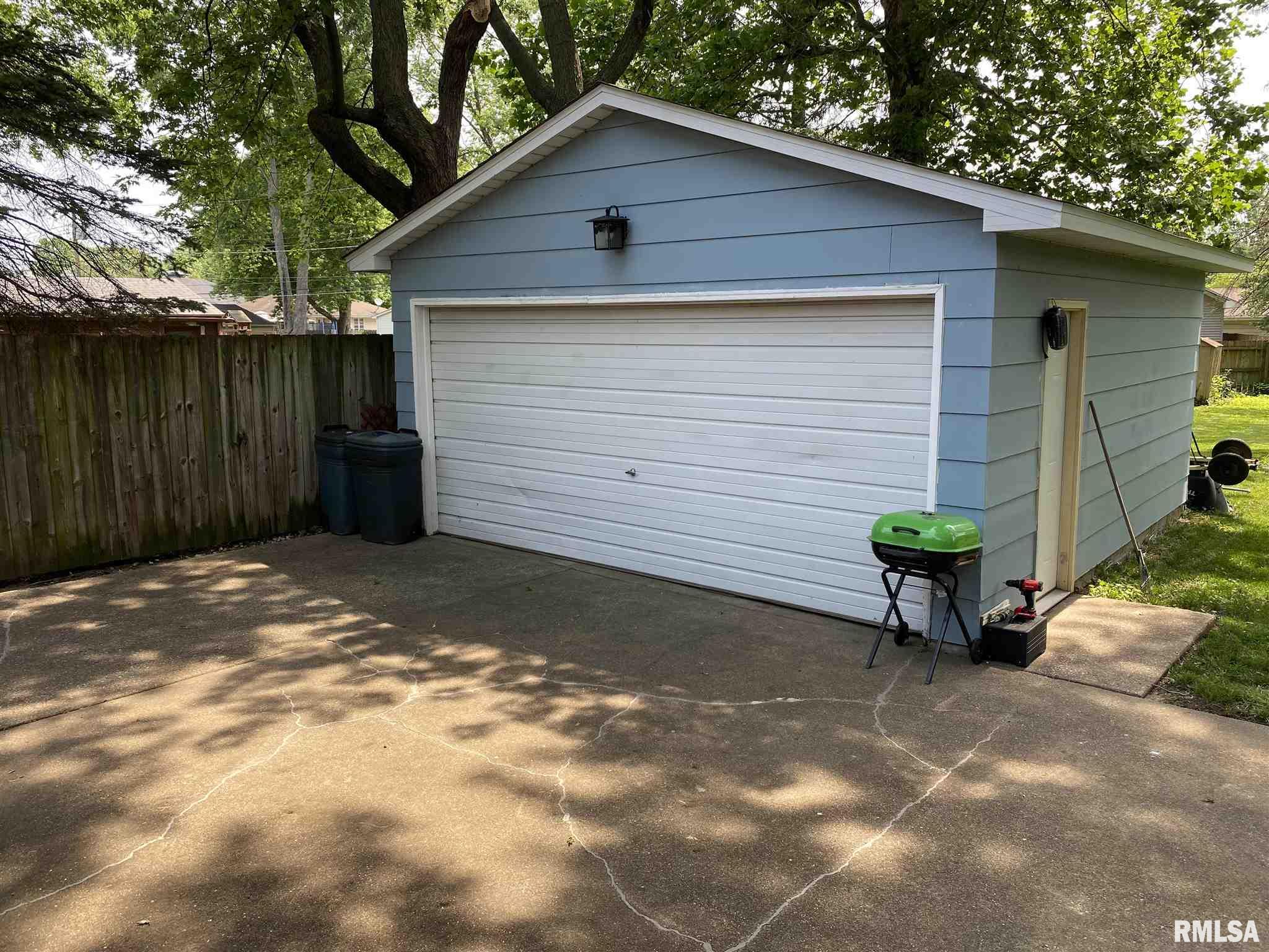 3330 Stanton Street Springfield, IL 62703 - Photo 27 of 31