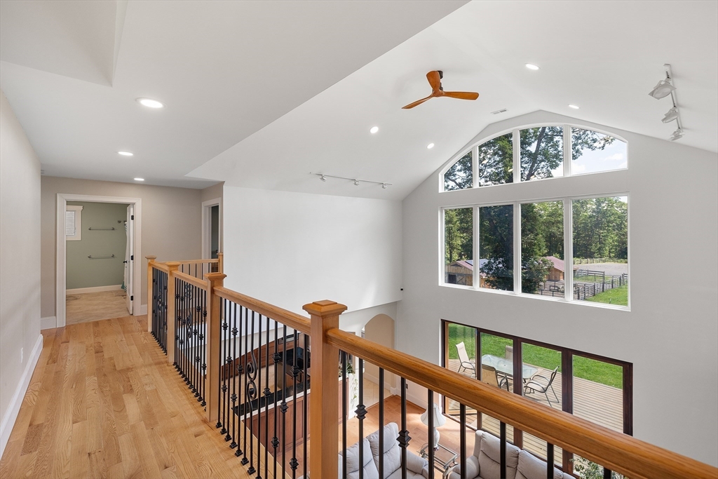 19 Hardscrabble Road Sterling, MA 01564 - Photo 27 of 42 a view of an entryway