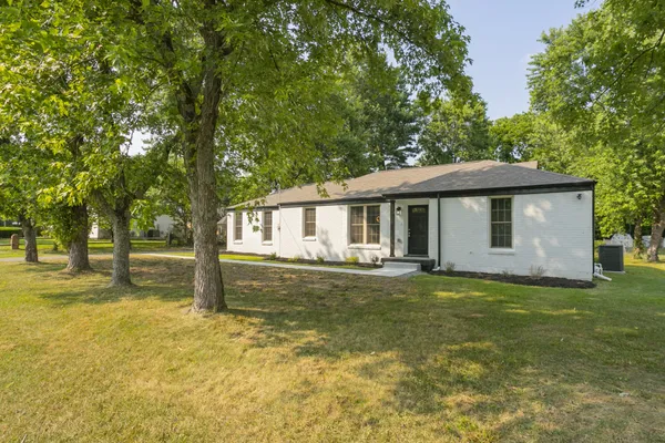 $2,850 | 1229 Berwick Trail, Madison, TN 37115