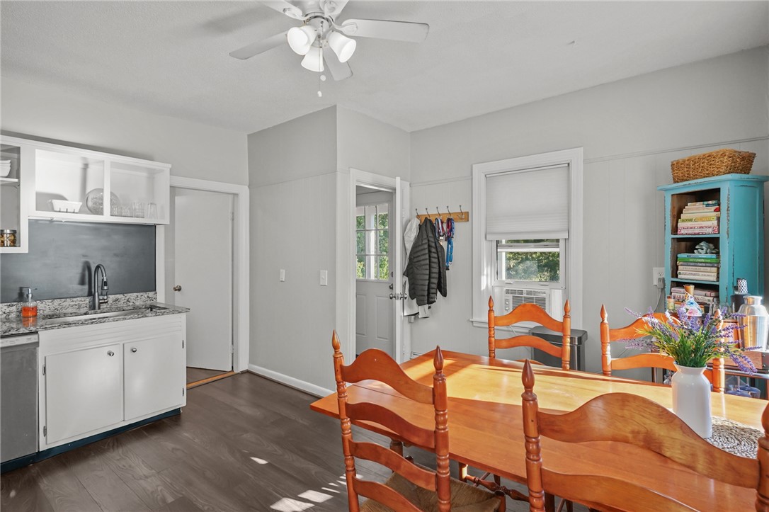 48 Constitution Street, Unit 2 Bristol, RI 02809 - Photo 11 of 25