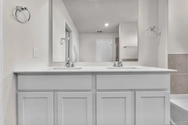 $1,850 | 1719 Lavender Creek, San Antonio, TX 78245