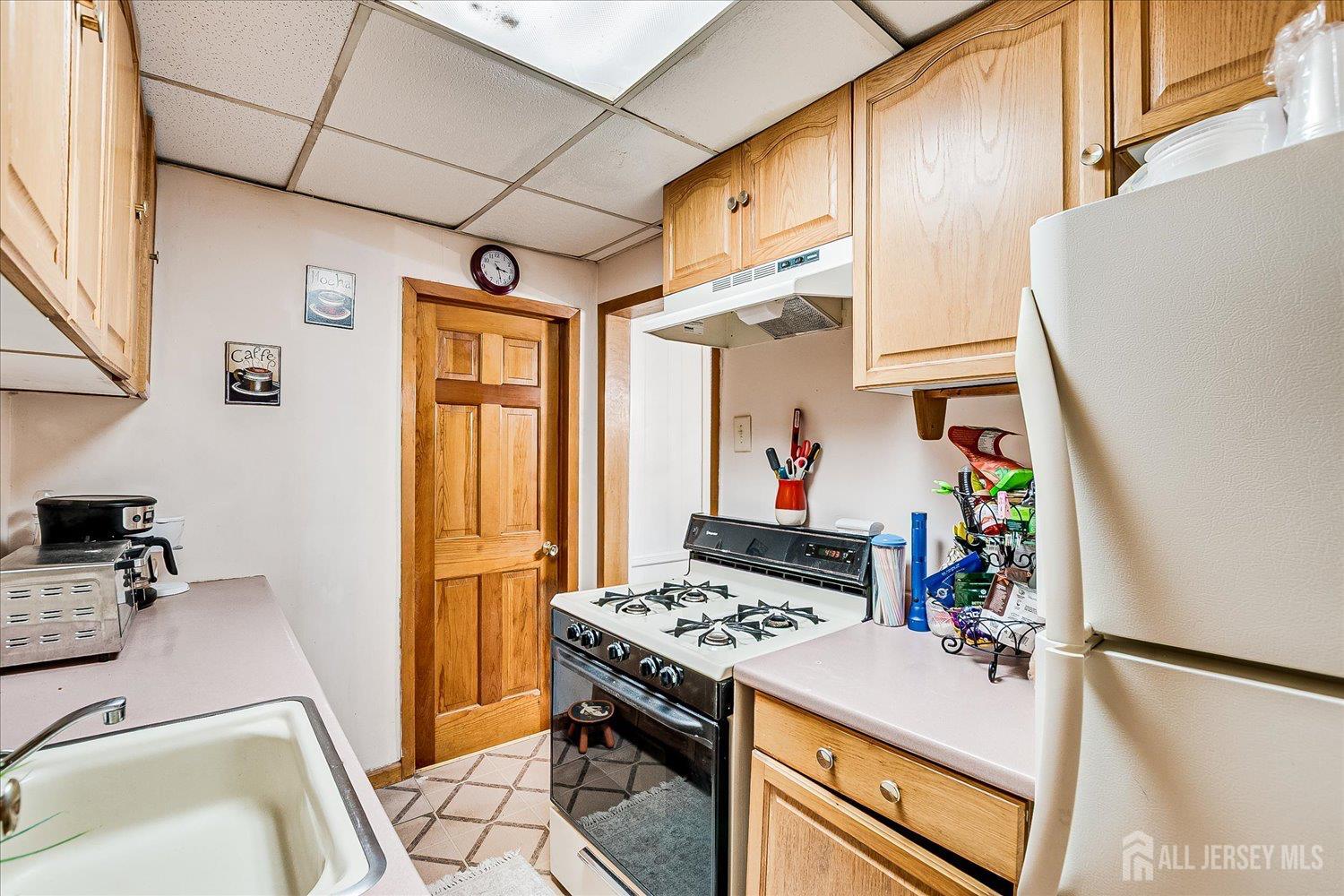 450 Crows Mill Road Fords, NJ 08863 - Photo 12 of 38