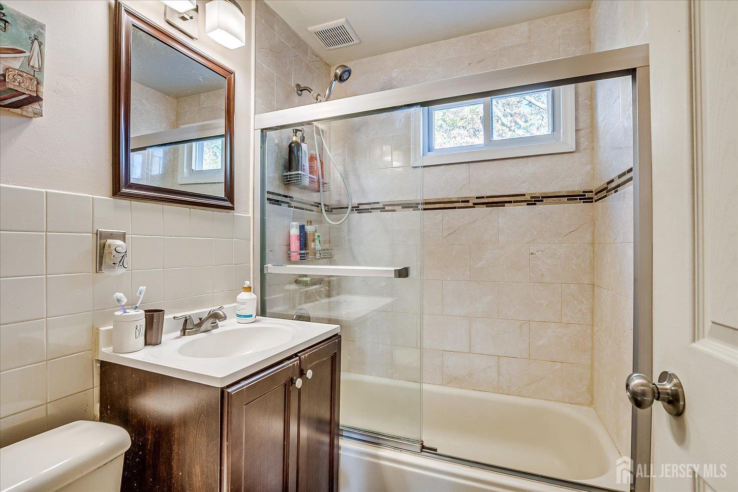 450 Crows Mill Road Fords, NJ 08863 - Photo 15 of 38