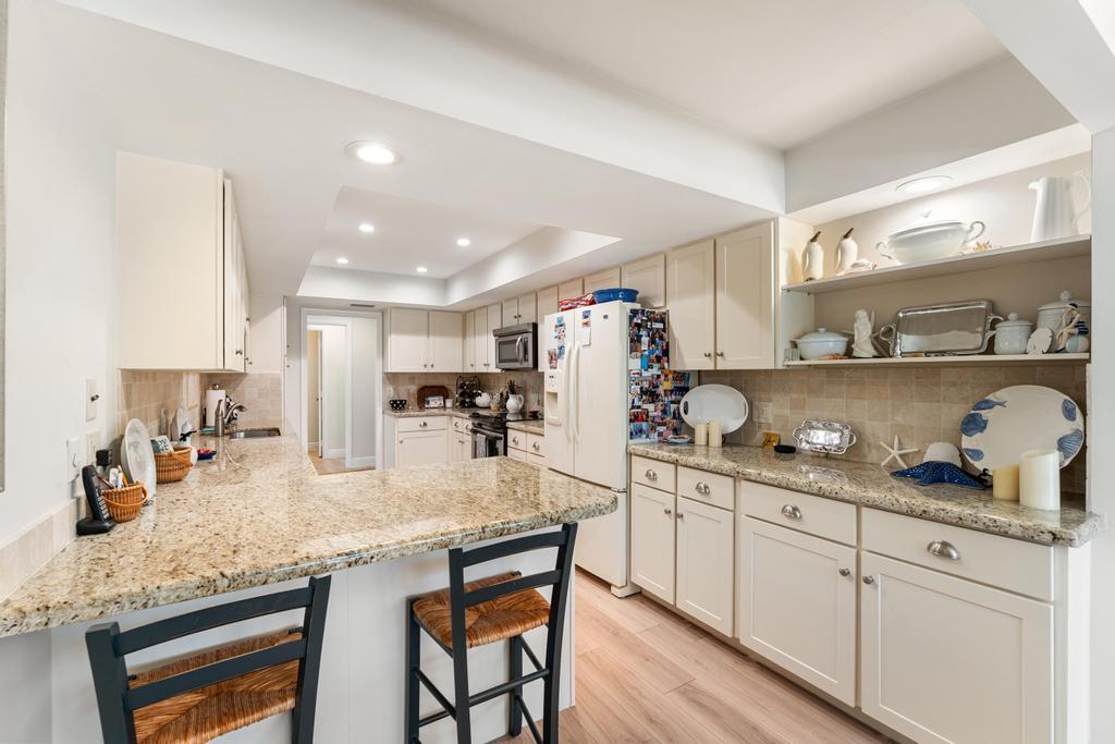 108 Pegasus Drive Jupiter, FL 33477 - Photo 18 of 74 Kitchen