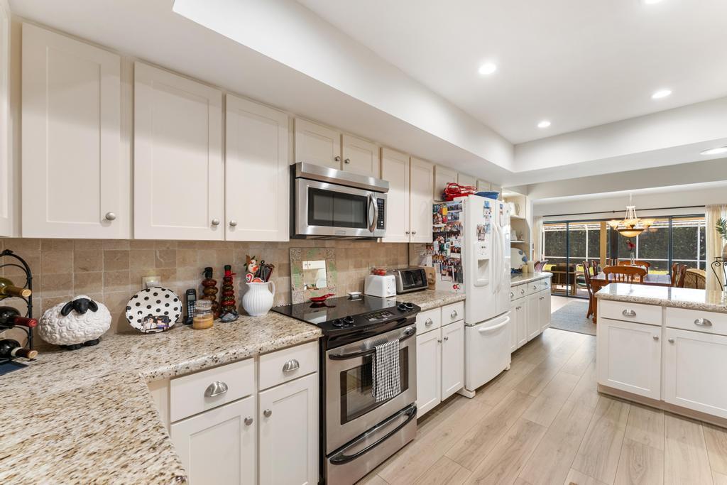 108 Pegasus Drive Jupiter, FL 33477 - Photo 21 of 74 Kitchen