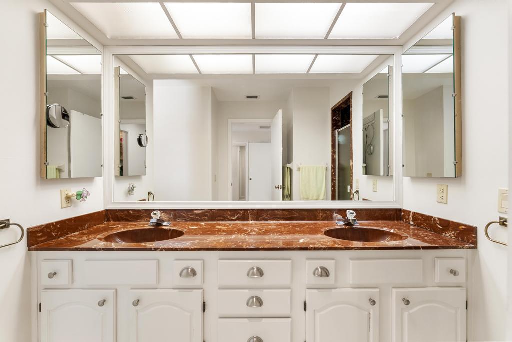 108 Pegasus Drive Jupiter, FL 33477 - Photo 28 of 74 Primary Bath