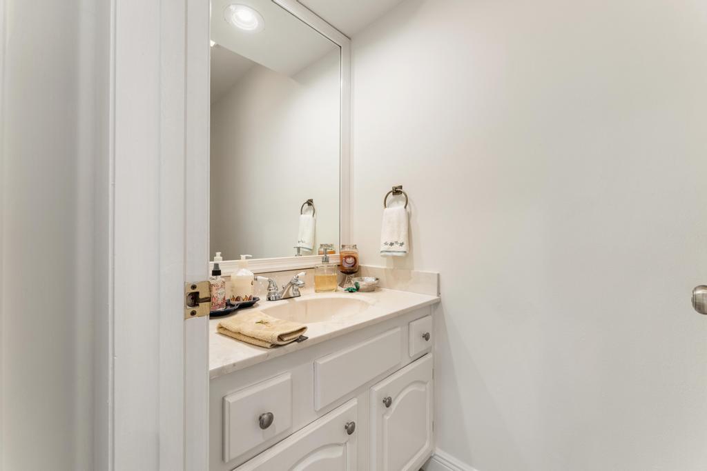 108 Pegasus Drive Jupiter, FL 33477 - Photo 39 of 74 Powder Room