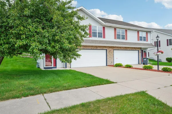 $359,900 | 2204 Patrick Lane, Waukesha, WI 53188