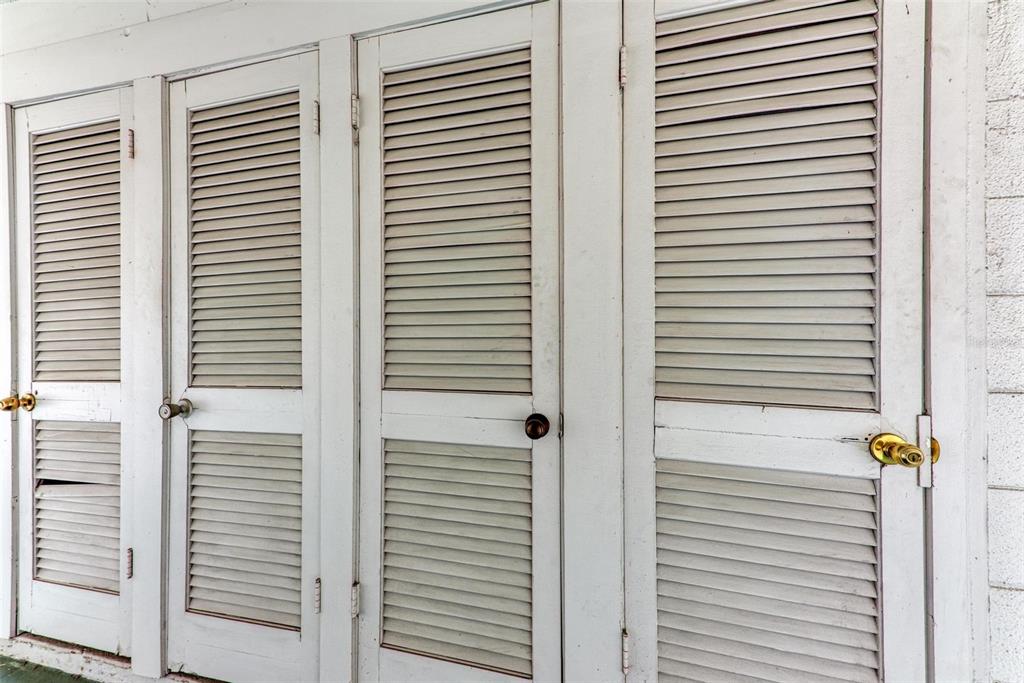 5938 Welcome Road, Unit H22 Bradenton, FL 34207 - Photo 27 of 38 a view of a bathroom with a window