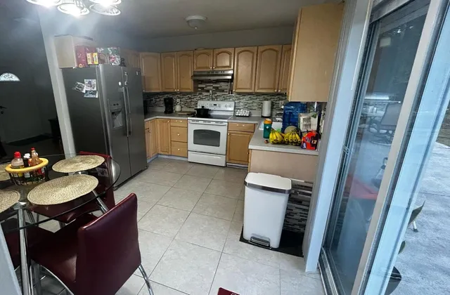 $2,500 | 2289 Southeast Seamist Street, Port St. Lucie, FL 34952