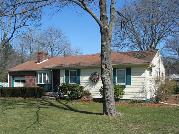 79 MacArthur Road Stoneham, MA 02180 - Photo 1 of 20 Gallery Image 1