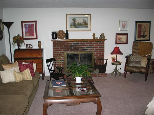 79 MacArthur Road Stoneham, MA 02180 - Photo 3 of 20 Gallery Image 3