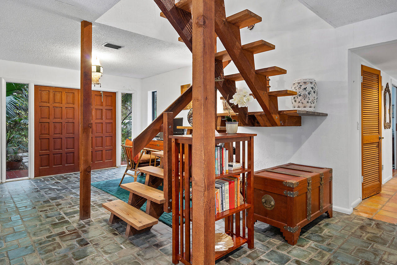 7479 Southeast Rivers Edge Street Jupiter, FL 33458 - Photo 8 of 39 Staircase