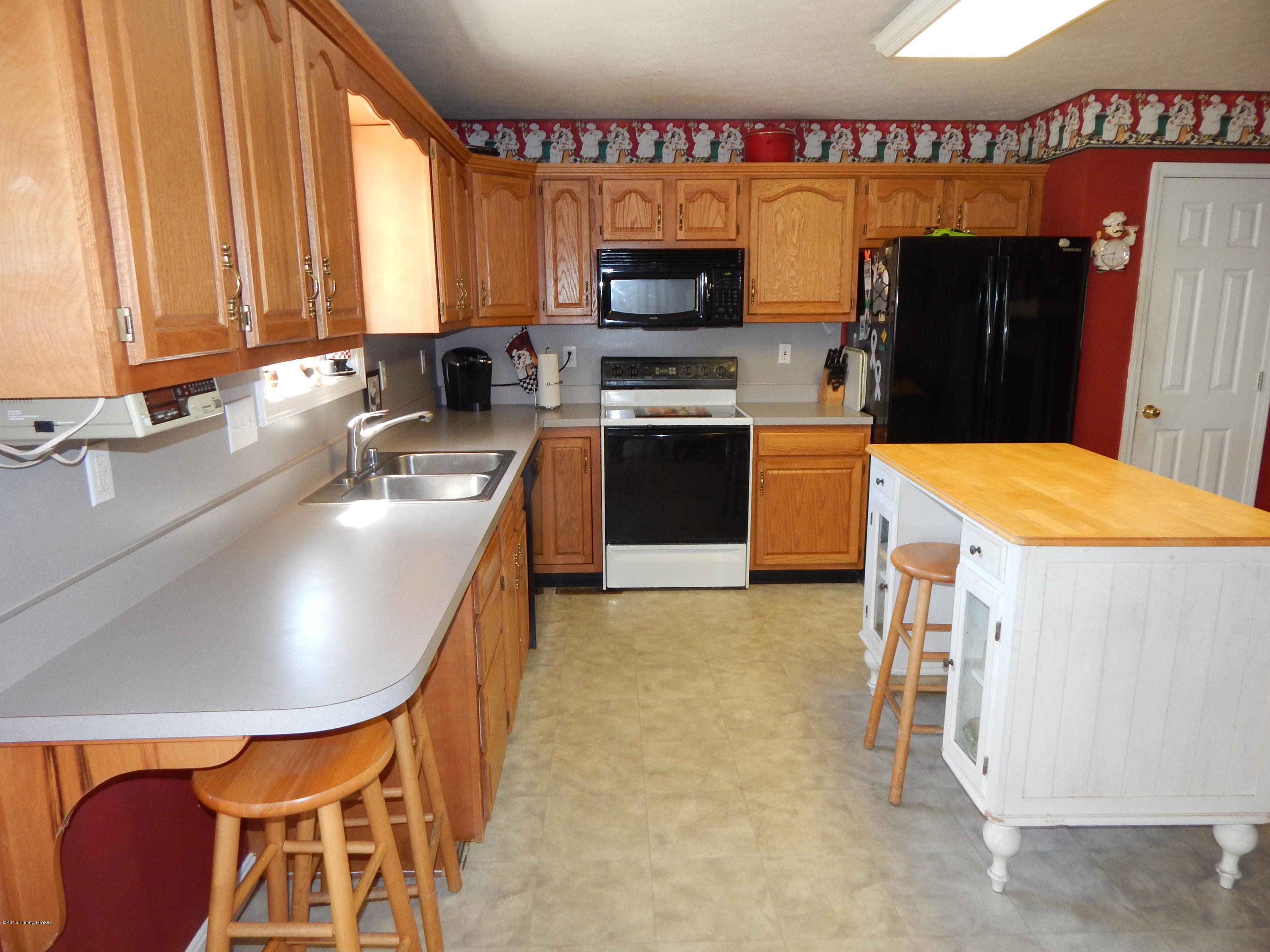 10413 Deering Road Louisville, KY 40272 - Photo 13 of 47 This kitchen has it all!