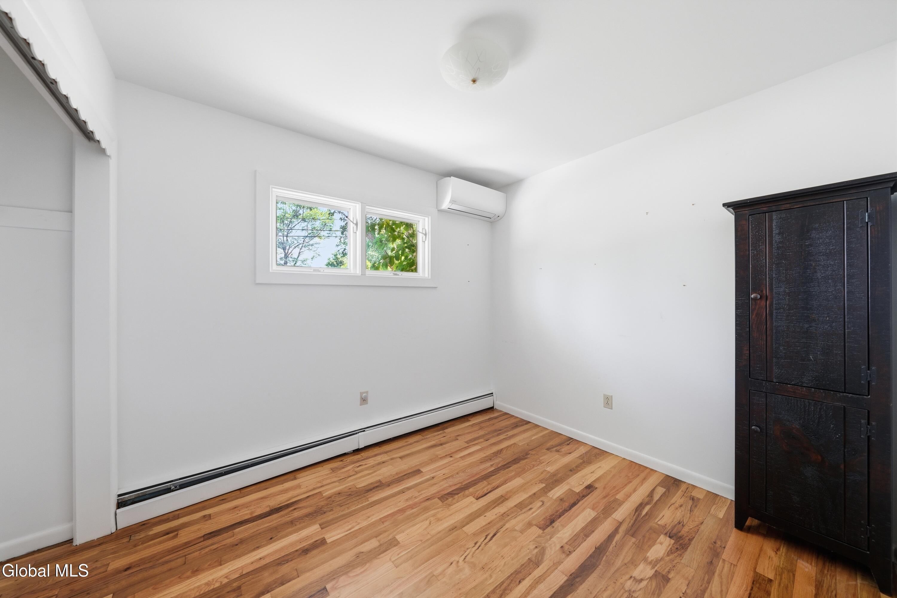 412 Font Grove Road New Scotland, NY 12159 - Photo 13 of 32 DSC09874